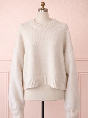Abercrombie & Fitch Ivory Crewneck Sweater